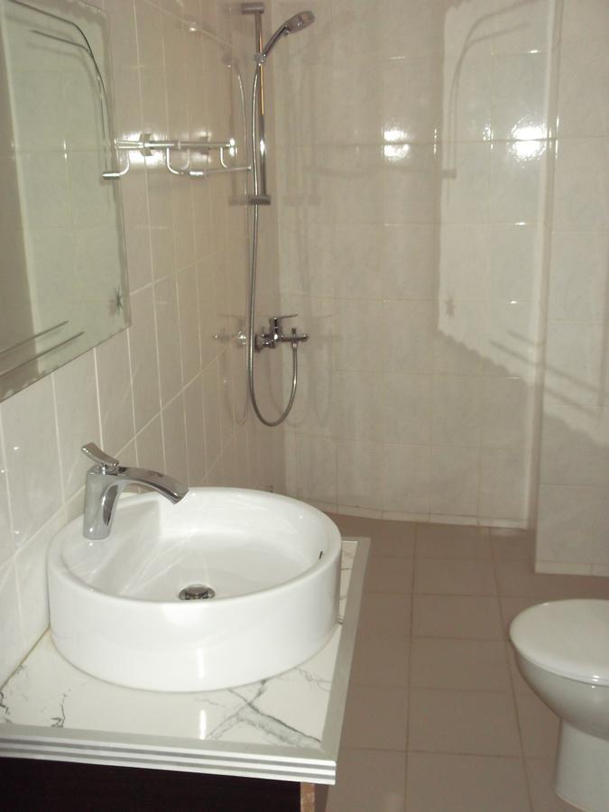 Best View Bed & Breakfast Lome Bagian luar foto