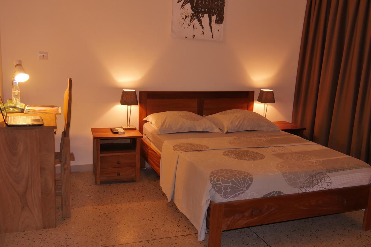 Best View Bed & Breakfast Lome Bagian luar foto