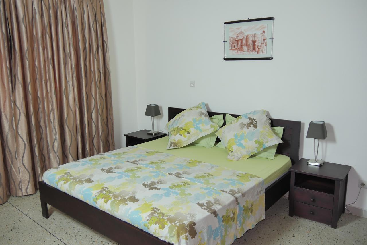 Best View Bed & Breakfast Lome Bagian luar foto
